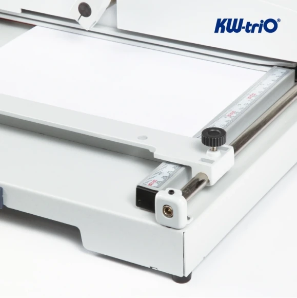 Резак гильотинный Kw-Trio 3943 A4/150лист./370мм/ручн.прижим Резак гильотинный Kw-Trio 3943 A4/150лист./370мм/ручн.прижим