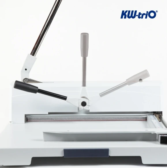Резак гильотинный Kw-Trio 3943 A4/150лист./370мм/ручн.прижим Резак гильотинный Kw-Trio 3943 A4/150лист./370мм/ручн.прижим
