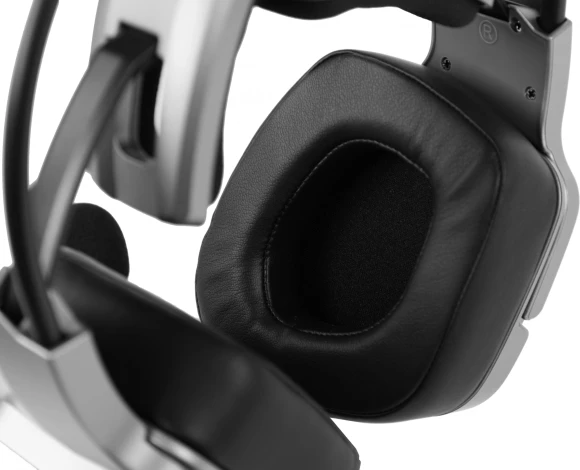 Наушники с микрофоном A4Tech Bloody G575 серый 2м мониторные USB оголовье (G575 USB/ GREY) Наушники с микрофоном A4Tech Bloody G575 серый 2м мониторные USB оголовье (G575 USB/ GREY)