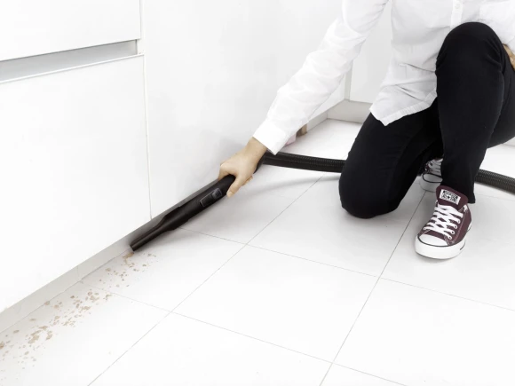 Пылесос Karcher VC 2 (ERP) 700Вт белый/черный Пылесос Karcher VC 2 (ERP) 700Вт белый/черный