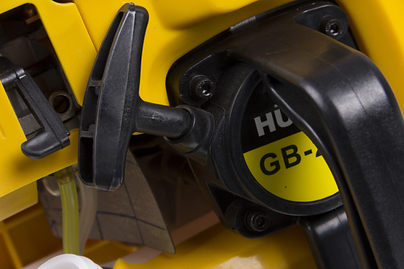 Воздуходувка Huter GB-26V 750Вт желтый/черный Воздуходувка Huter GB-26V 750Вт желтый/черный