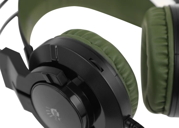 Наушники с микрофоном A4Tech Bloody J450 черный/зеленый 1.8м мониторные оголовье (J450) Наушники с микрофоном A4Tech Bloody J450 черный/зеленый 1.8м мониторные оголовье (J450)