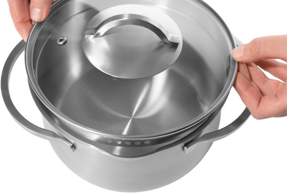 Кастрюля Polaris Solid-24C 6л. d=24см (с крышкой) серебристый (15135) Кастрюля Polaris Solid-24C 6л. d=24см (с крышкой) серебристый (15135)