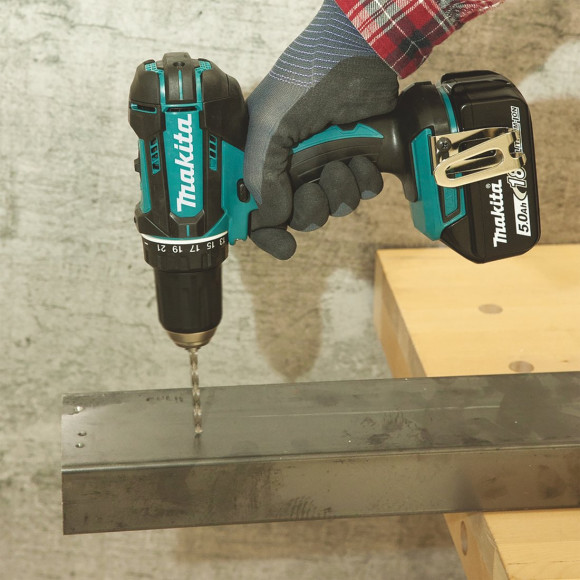 Дрель-шуруповерт Makita DDF482Z аккум. патрон:быстрозажимной Дрель-шуруповерт Makita DDF482Z аккум. патрон:быстрозажимной