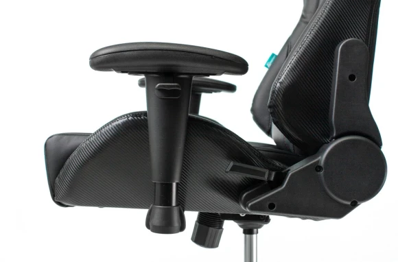 Кресло игровое Zombie VIKING 5 AERO Edition черный экокожа с подголов. крестов. пластик