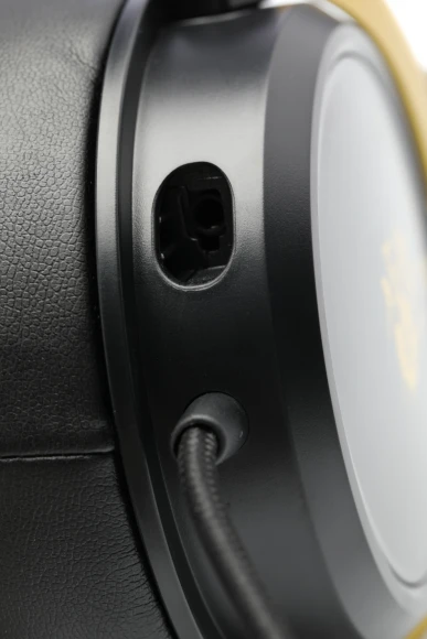 Наушники с микрофоном A4Tech Bloody M590i желтый/серый 1м мониторные USB оголовье (M590I SPORTS LIME) Наушники с микрофоном A4Tech Bloody M590i желтый/серый 1м мониторные USB оголовье (M590I SPORTS LIME)