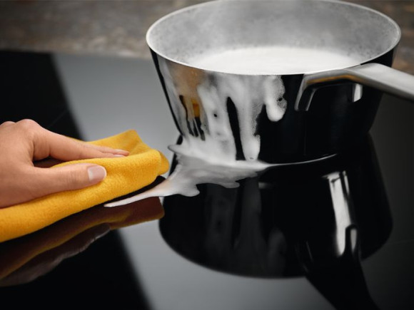 Индукционная варочная поверхность Electrolux EIV634 черный