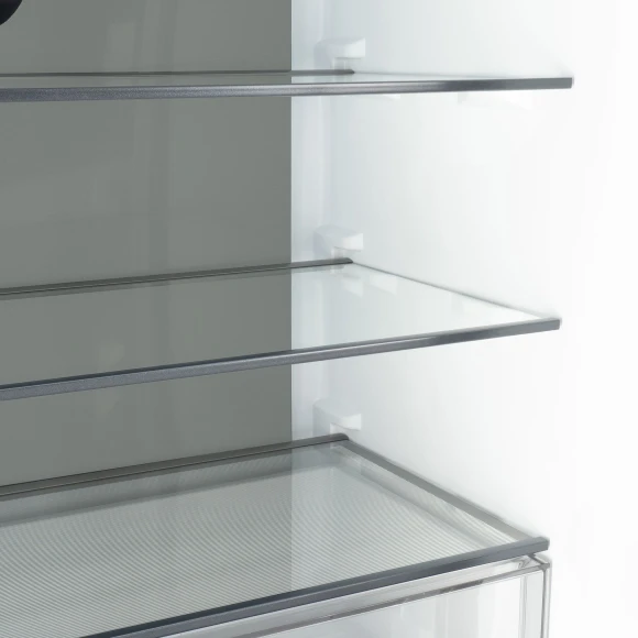 Холодильник Hyundai CM45043F 3-хкамерн. черная сталь Холодильник Hyundai CM45043F 3-хкамерн. черная сталь