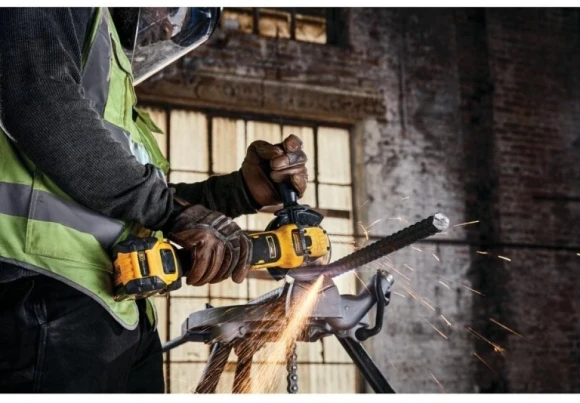 Углошлифовальная машина DeWalt DCG409NT-XJ 9000об/мин рез.шпин.:M14 d=125мм жестк.кейс