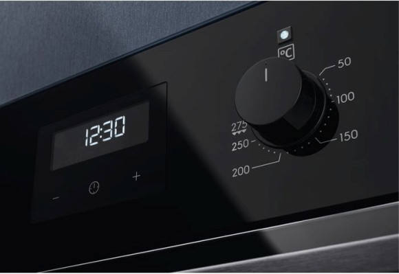 Духовой шкаф Электрический Electrolux EOD3C70TK черный