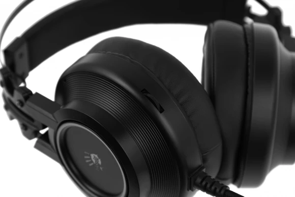 Наушники с микрофоном A4Tech Bloody G528C черный 2м мониторные USB оголовье (G528C) Наушники с микрофоном A4Tech Bloody G528C черный 2м мониторные USB оголовье (G528C)