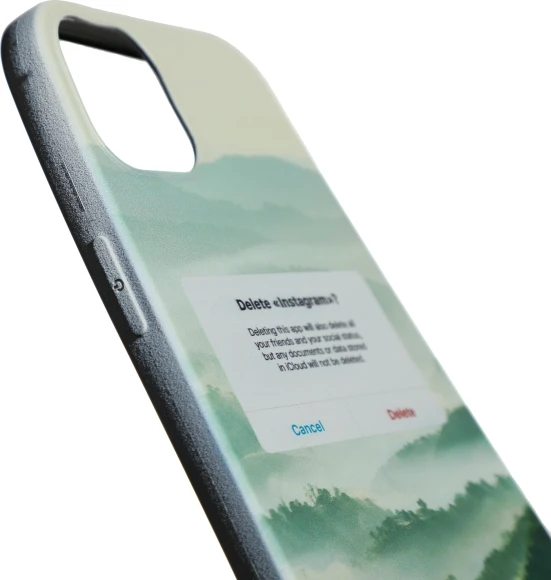 Чехол (клип-кейс) Gresso для iPhone 13 Meridian зеленый (GR17AAAE8894)