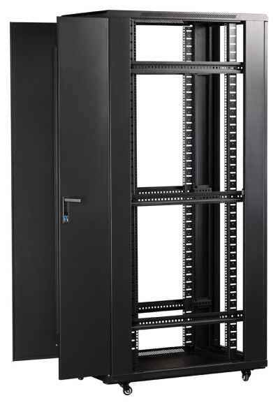 Шкаф коммутационный Lanmaster (TWT-CBB-27U-6X8-P1) напольный 27U 600x800мм пер.дв.перфор. задн.дв.перфор.2-хст. 2 бок.пан. 800кг черный IP20 сталь