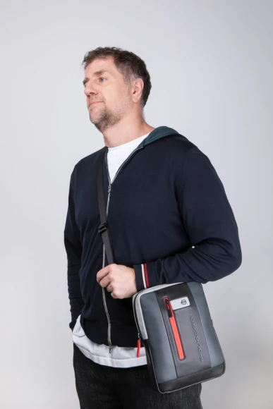 Сумка мужская Piquadro Urban CA1816UB00/GRN серая/черная натур.кожа