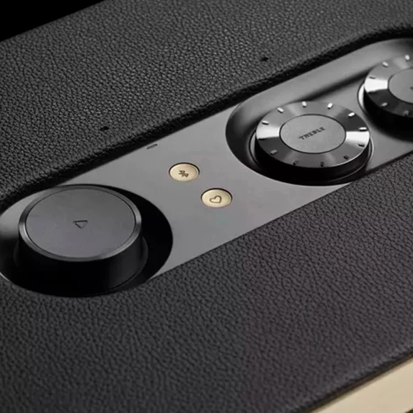 Колонка порт. JBL Authentics 500 черный 270W 1.0 BT (JBLAUTH500BLKUK) Колонка порт. JBL Authentics 500 черный 270W 1.0 BT (JBLAUTH500BLKUK)