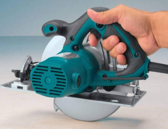 Циркулярная пила (дисковая) Makita HS7600 1200Вт (ручная) D диска.:185мм