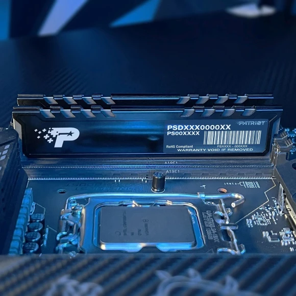 Память DDR5 16GB 5200MHz Patriot PSP516G520081H1 Signature Premium RTL PC5-41600 CL42 DIMM UDIMM 288-pin 1.1В single rank с радиатором Ret