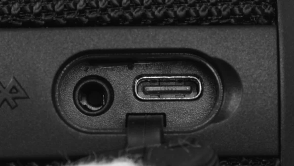 Колонка порт. Ural Гагарин ГР-001 черный 20W 2.0 BT 10м 2500mAh (УРАЛ ГР-001 ЧЕРНЫЙ) Колонка порт. Ural Гагарин ГР-001 черный 20W 2.0 BT 10м 2500mAh (УРАЛ ГР-001 ЧЕРНЫЙ)