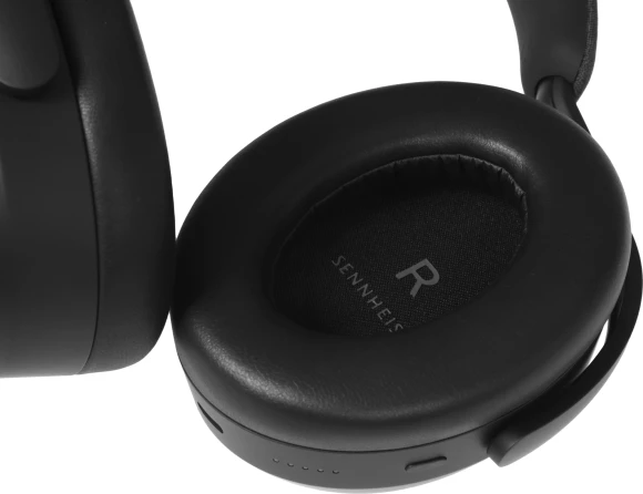 Гарнитура мониторные Sennheiser Momentum Wireless 4 2м черный беспроводные bluetooth в ушной раковине (509266 M4AEBT BLACK)
