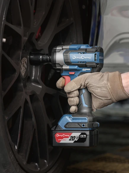 Гайковерт DongCheng DCPB598 аккум. патрон:квад.1/2" (кейс в комплекте) (DCPB598(TYPE EM)) Гайковерт DongCheng DCPB598 аккум. патрон:квад.1/2" (кейс в комплекте) (DCPB598(TYPE EM))