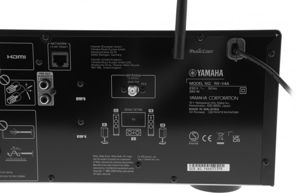 Ресивер AV Yamaha RX-V4A 5.2 черный Ресивер AV Yamaha RX-V4A 5.2 черный