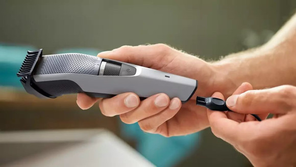 Триммер Philips Series 3000 BT3239/15 серебристый/серый 5Вт Триммер Philips Series 3000 BT3239/15 серебристый/серый 5Вт