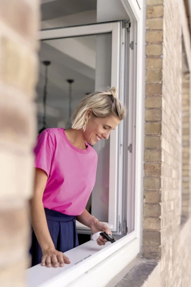 Мойщик окон Karcher WV 5 Plus Frame Edition шир.скреб.:280мм пит.:от аккум. желтый Мойщик окон Karcher WV 5 Plus Frame Edition шир.скреб.:280мм пит.:от аккум. желтый