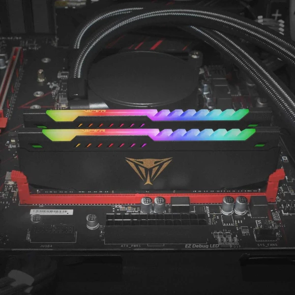 Память DDR4 2x16GB 3600MHz Patriot PVSR432G360C0K Viper Steel RGB RTL Gaming PC4-28800 CL20 DIMM 288-pin 1.35В dual rank с радиатором Ret Память DDR4 2x16GB 3600MHz Patriot PVSR432G360C0K Viper Steel RGB RTL Gaming PC4-28800 CL20 DIMM 288-pin 1.35В dual rank с радиатором Ret