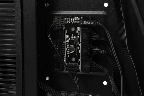 Корпус Aerocool Python-G-BK-v1 черный без БП ATX 5x120mm 2x140mm 2xUSB2.0 1xUSB3.0 audio bott PSU