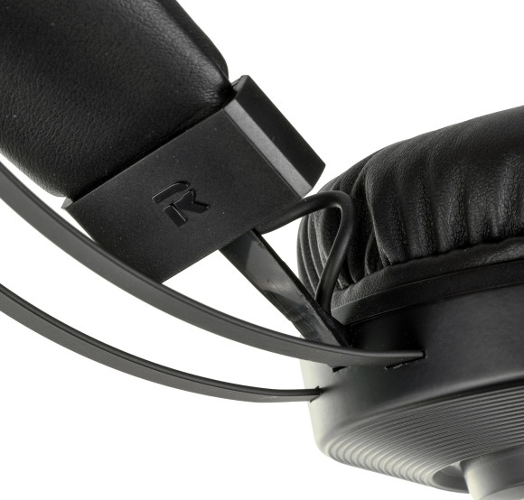 Наушники с микрофоном A4Tech Bloody G521 черный 2.3м мониторные USB оголовье (G521 (BLACK)) Наушники с микрофоном A4Tech Bloody G521 черный 2.3м мониторные USB оголовье (G521 (BLACK))