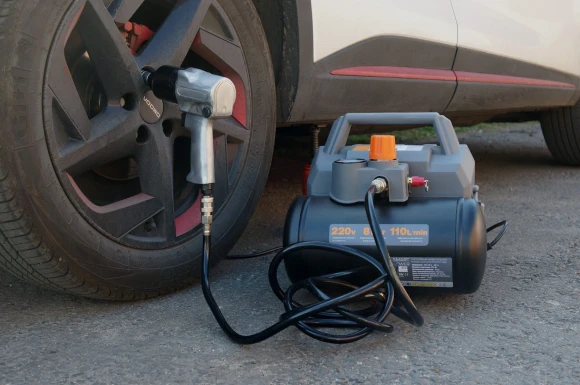 Автомобильный компрессор Berkut Smart Power SAC-400 110л/мин шланг 3.1м Автомобильный компрессор Berkut Smart Power SAC-400 110л/мин шланг 3.1м