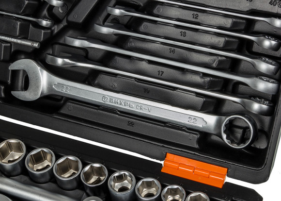 Набор инструментов Вихрь 73/6/7/3 82 предмета (жесткий кейс)