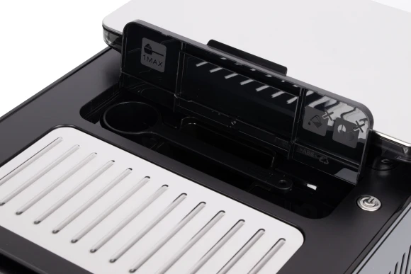 Кофемашина Delonghi Primadonna Soul ECAM610.74.MB 1450Вт черный/серебристый