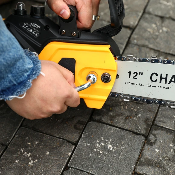 Цепная пила Deko DKCHS 20 аккум. дл.шины:12" (30cm) 2аккум. 4Ач ЗУ (085-2000) Цепная пила Deko DKCHS 20 аккум. дл.шины:12" (30cm) 2аккум. 4Ач ЗУ (085-2000)