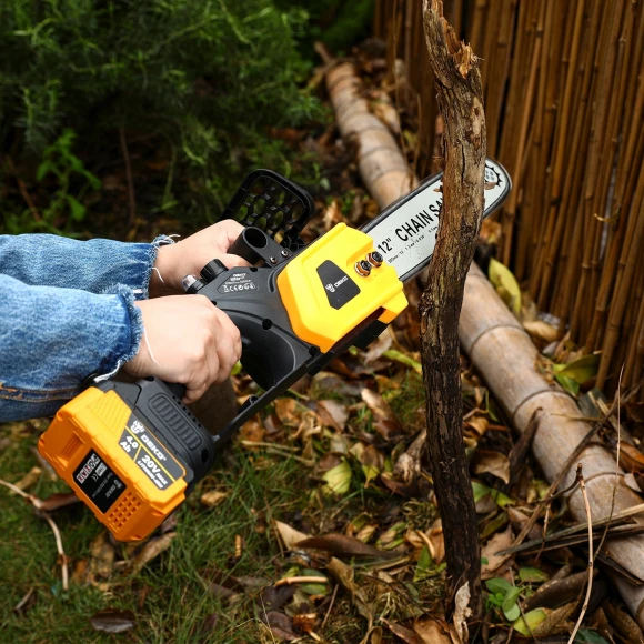 Цепная пила Deko DKCHS 20 аккум. дл.шины:12" (30cm) 2аккум. 4Ач ЗУ (085-2000) Цепная пила Deko DKCHS 20 аккум. дл.шины:12" (30cm) 2аккум. 4Ач ЗУ (085-2000)
