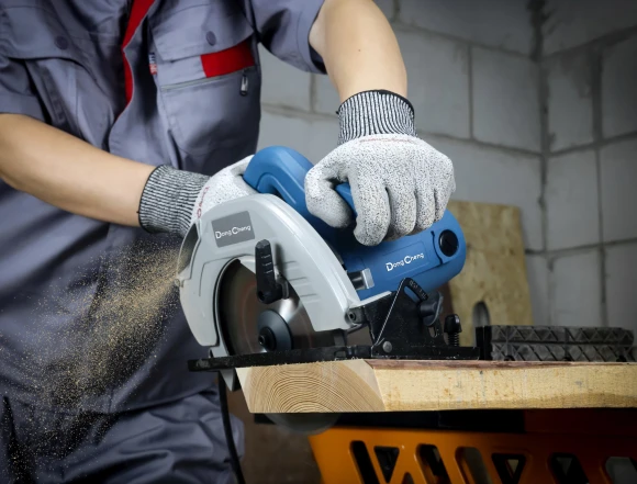 Циркулярная пила (дисковая) DongCheng DMY07-185 1500Вт (ручная) D диска.:185мм