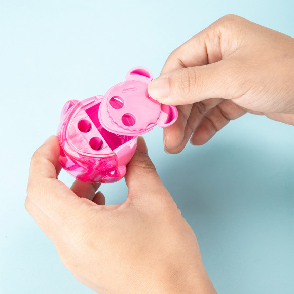 Точилка для карандашей ручная Deli Пингвин E0563 2 отверстия пластик ассорти блистер