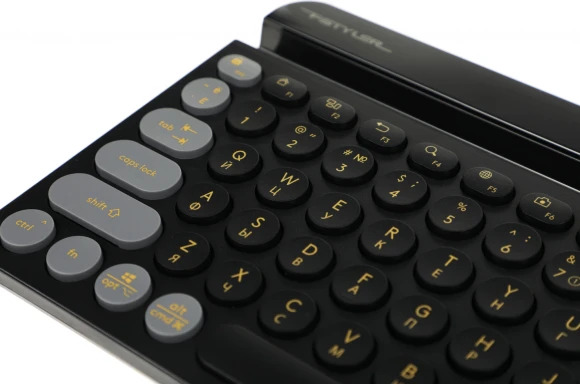 Клавиатура A4Tech FBK30 черный/серый USB беспроводная BT/Radio slim Multimedia (FBK30 BLACKCURRANT) Клавиатура A4Tech FBK30 черный/серый USB беспроводная BT/Radio slim Multimedia (FBK30 BLACKCURRANT)