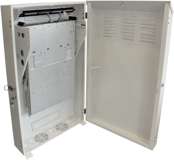 Шкаф коммутационный Lanmaster (TWT-CBVRT-5U-6X7-GY) настенный 5U 650x250мм пер.дв.металл направл.под винты 68кг серый 505мм 741мм IP20 сталь