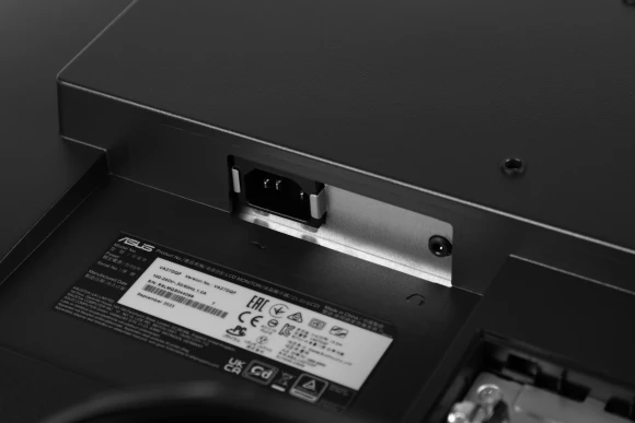 Монитор Asus 27" VA27DQF черный IPS LED 16:9 HDMI M/M матовая 250cd 178гр/178гр 1920x1080 100Hz DP FHD 4.6кг