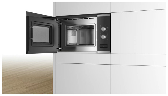 Микроволновая печь Bosch BFL524MS0 20л. 800Вт нержавеющая сталь/черный (встраиваемая) Микроволновая печь Bosch BFL524MS0 20л. 800Вт нержавеющая сталь/черный (встраиваемая)