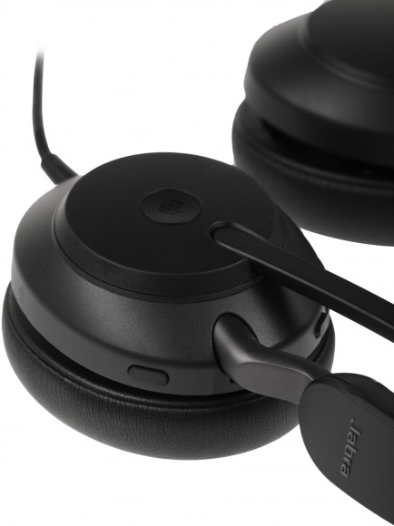 Наушники с микрофоном Jabra Evolve2 40 черный накладные USB оголовье (24189-999-999) Наушники с микрофоном Jabra Evolve2 40 черный накладные USB оголовье (24189-999-999)