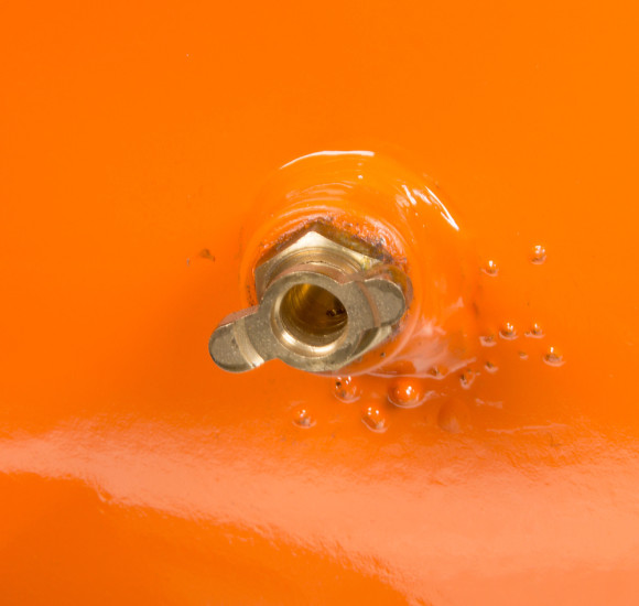 Компрессор поршневой Вихрь КМП-400/100P масляный 400л/мин 100л 2500Вт оранжевый