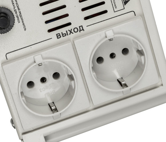 Стабилизатор напряжения Ресанта АСН-2000Н/1-Ц 2кВА однофазный серый (63/6/15) Стабилизатор напряжения Ресанта АСН-2000Н/1-Ц 2кВА однофазный серый (63/6/15)