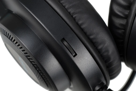 Наушники с микрофоном A4Tech Fstyler FH200U серый/синий 2м накладные USB оголовье (FH200U BLUE) Наушники с микрофоном A4Tech Fstyler FH200U серый/синий 2м накладные USB оголовье (FH200U BLUE)