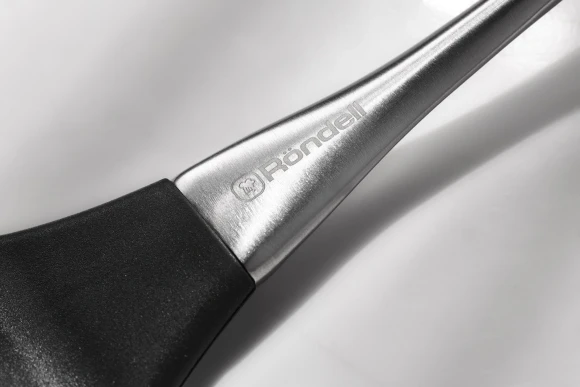 Половник для первых блюд Rondell Schick RD-638 черный/стальной упак.:картонная подложка