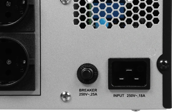 Источник бесперебойного питания Ippon Innova TAE 3000 3000Вт 3000ВА черный