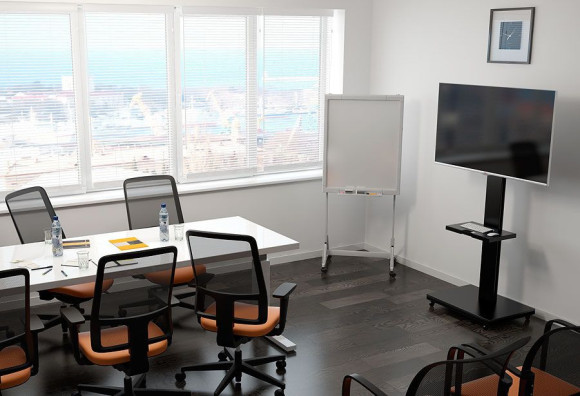 Подставка для телевизора Holder PR-106 черный 26"-70" макс.45кг напольный наклон Подставка для телевизора Holder PR-106 черный 26"-70" макс.45кг напольный наклон