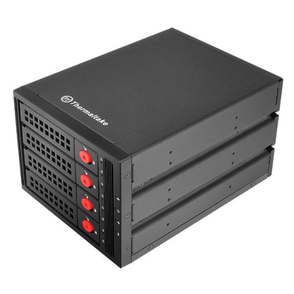 Сменный бокс для HDD/SSD Thermaltake Max 3504 SATA I/II/III/SAS SATA металл черный hotswap 4