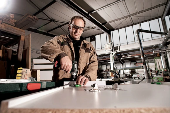 Дрель-шуруповерт Metabo Powermaxx BS Basic Set аккум. патрон:быстрозажимной (кейс в комплекте) (600080710) Дрель-шуруповерт Metabo Powermaxx BS Basic Set аккум. патрон:быстрозажимной (кейс в комплекте) (600080710)